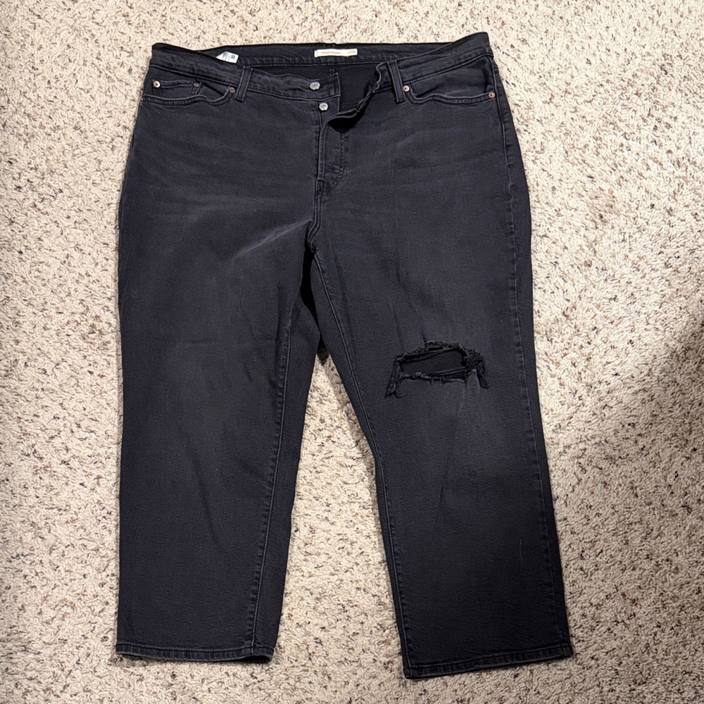 Levi's Women's Black Relaxed Jeans